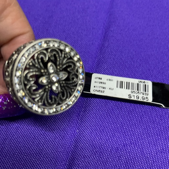 Lane Bryant ring w elastic band - Picture 5 of 5